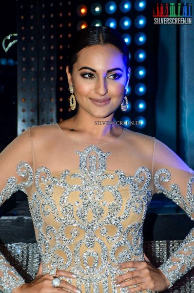 pictures-sonakshi-sinha-sets-nach-baliye-8-photos-0006.jpg