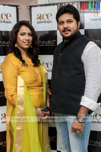 in-pictures-actress-meera-mitun-at-the-launch-of-ace-salon-spa-photos-0007.jpg