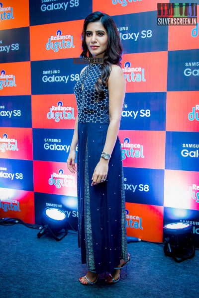 in-pictures-samantha-ruth-prabhu-at-the-launch-of-samsung-s8-mobile-photos-0010.jpg