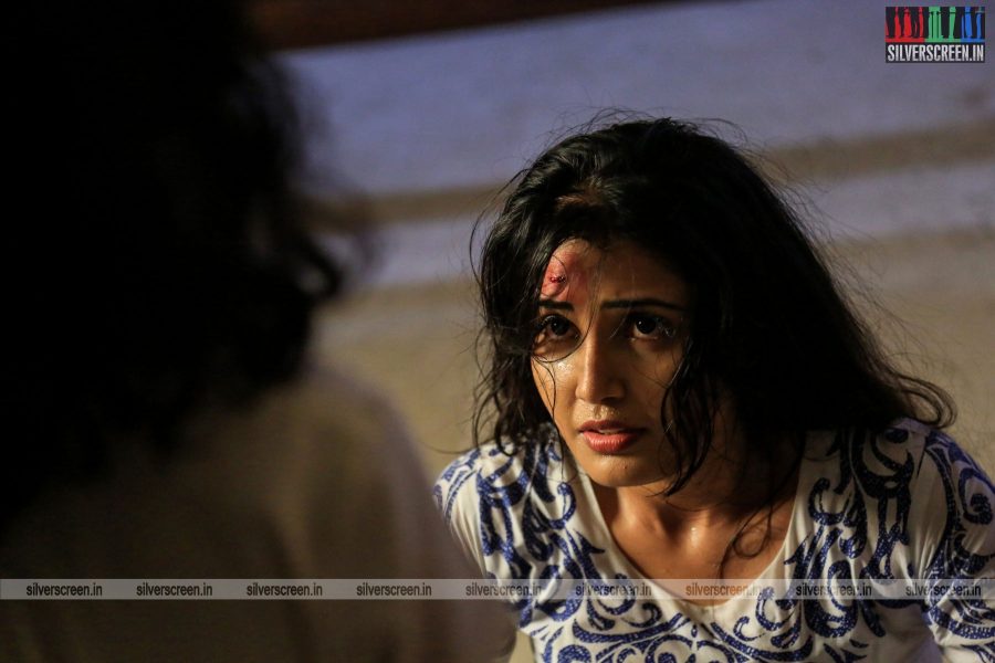 yendha-nerathilum-movie-stills-starring-ramakrishnan-leema-babu-others-stills-0007.jpg