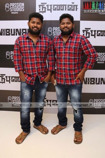 in-pictures-arjun-prasanna-sakshi-agarwal-arun-vaidyanathan-and-others-at-nibunan-movie-premiere-photos-0024.jpg