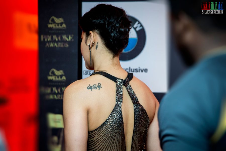 Salaar' actress Sruthi Haasan flaunts a tattoo on her bareback | - Times of  India