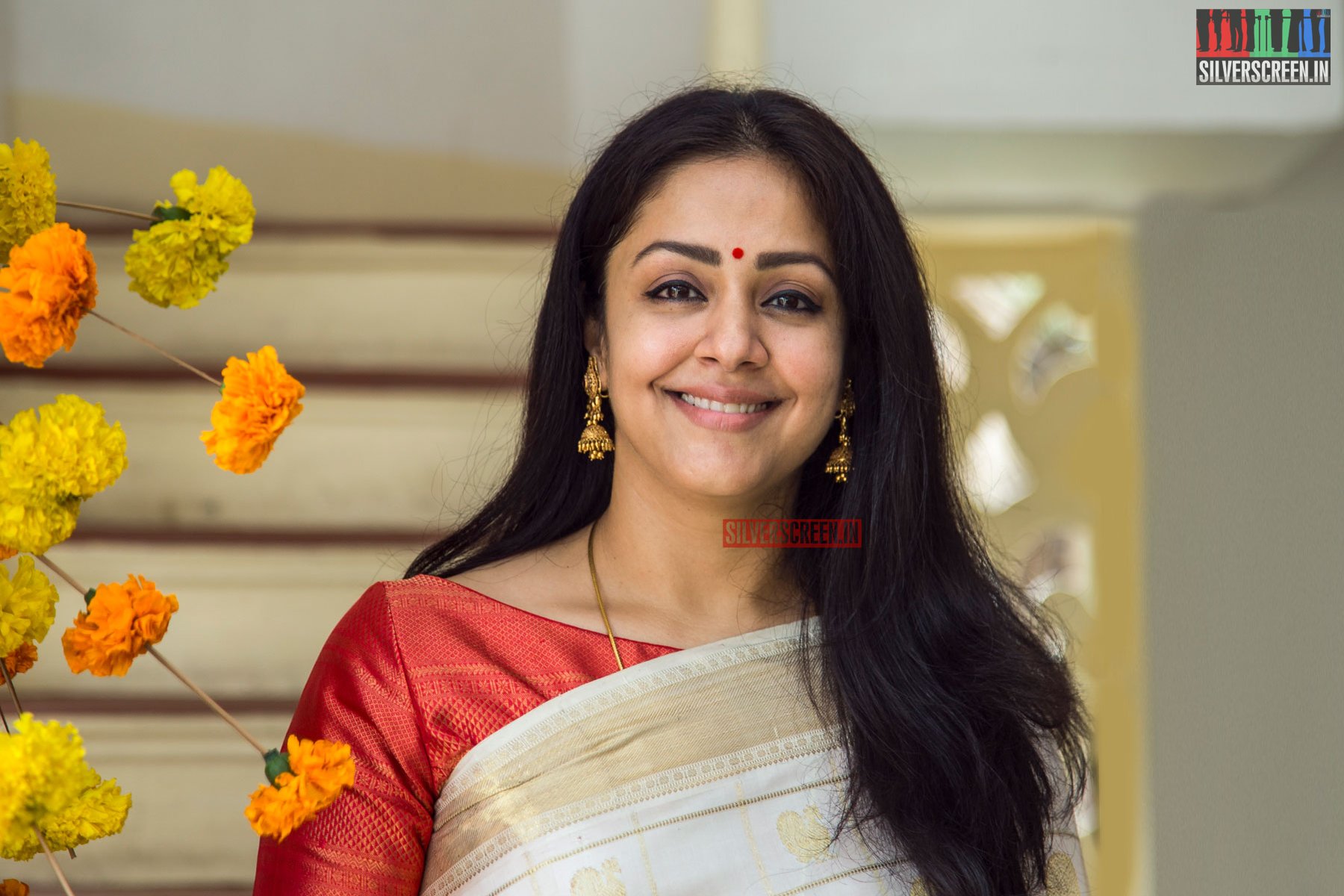 in-pictures-jyothika-at-the-launch-of-vintage-weaves-of-kanjivaram-on-national-handloom-day-photos-0010.jpg