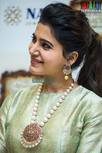 in-pictures-samantha-ruth-prabhu-at-the-launch-of-nac-jewellers-antique-exhibition-photos-0007.jpg