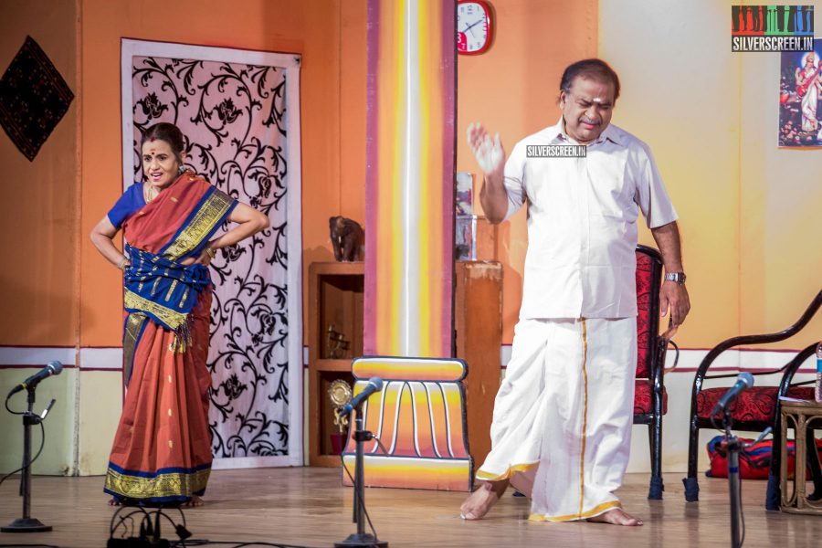 in-pictures-yg-mahendrans-soppana-vazhvil-100th-successful-stage-show-0005