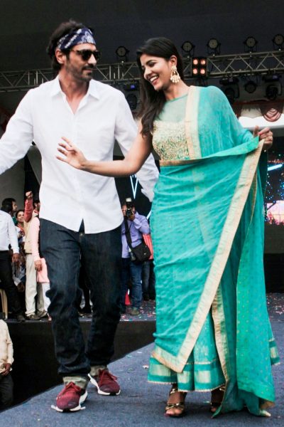 Mumbai: Actors Arjun Rampal and Aishwarya Rajesh during the song