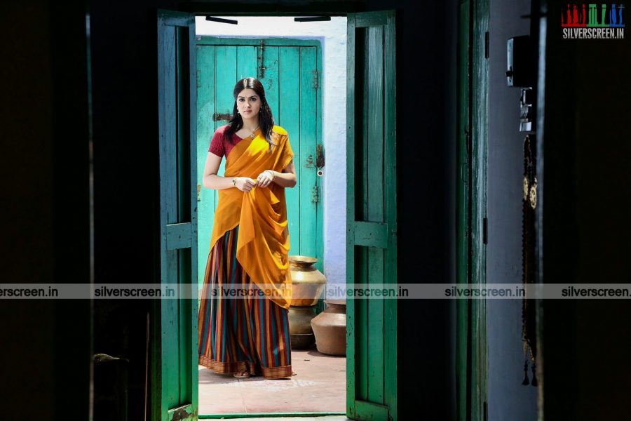 aayirathil-iruvar-movie-stills-starring-vinay-rai-kesha-khambhati-samudhrika-swasthika-others-stills-0014.jpg