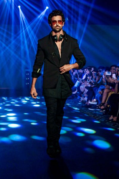 Mumbai: Actor Hrithik Roshan walk the ramp for designer Nikhil Thampi at "Tech Fashion Tour" season 3 in Mumbai on Sept 20, 2017. (Photo: IANS)