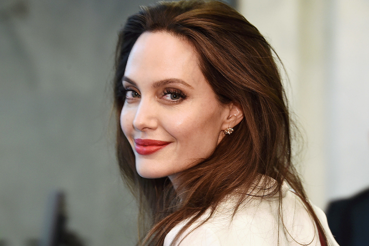 Angelina Jolie Part Of Plan To Act As Honeytrap For The Capture Of African  Warlord Joseph Kony | Silverscreen India