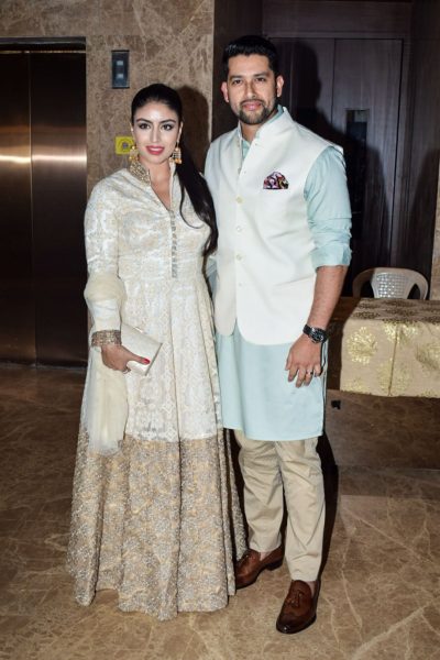 Mumbai: Actor Aftab Shivadasani along with his wife Nin Dusanj at Producer Ramesh Torani's Pre-Diwali celebration in Mumbai on Oct 15, 2017.(Photo: IANS)