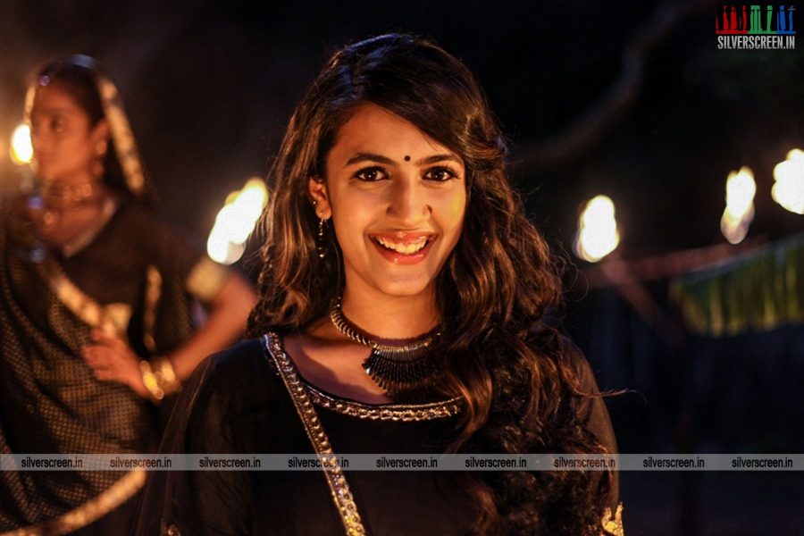 Oru Nalla Naal Paarthu Sollren Movie Stills Starring Niharika Konidela