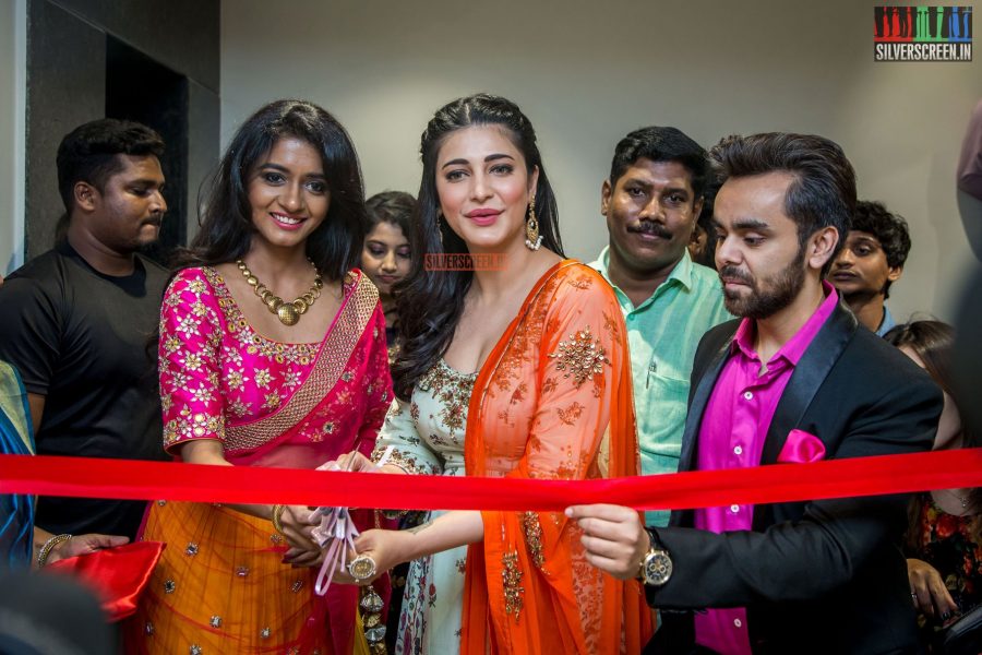 shruti-haasan-at-the-launch-of-neerus-family-store-photos-0014.jpg