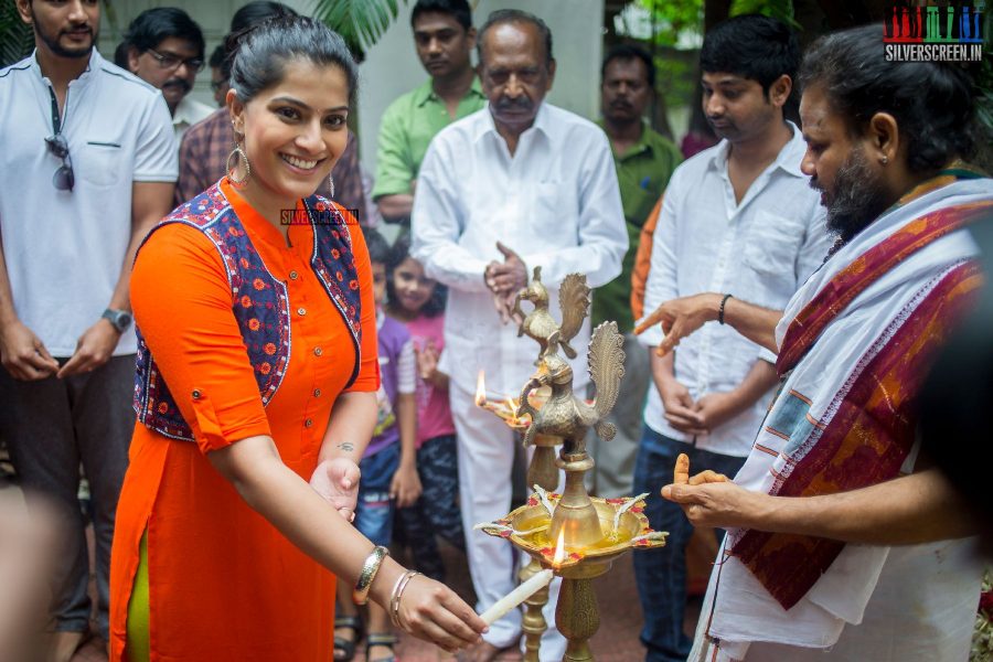 Varalaxmi Sarathkumar at the Mr. Chandramouli Movie Launch