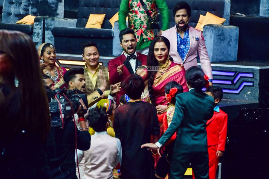 Rekha on the Sets of Super Dancer 2