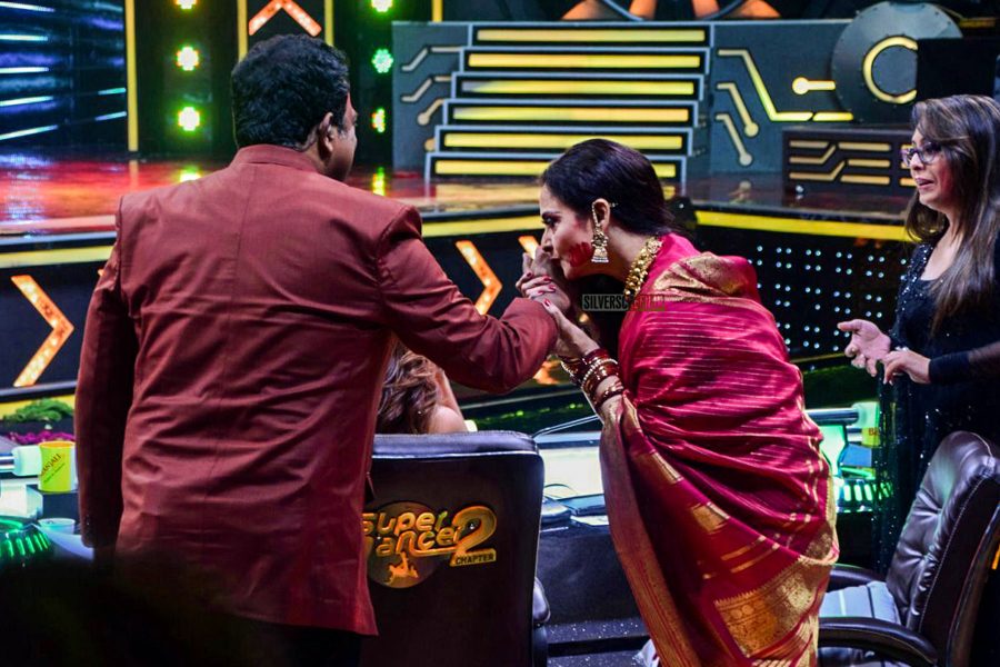 Rekha on the Sets of Super Dancer 2