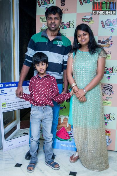 Madhan Karky at the  launch of the I COOK book by Shree Periakaruppan in Chennai recently