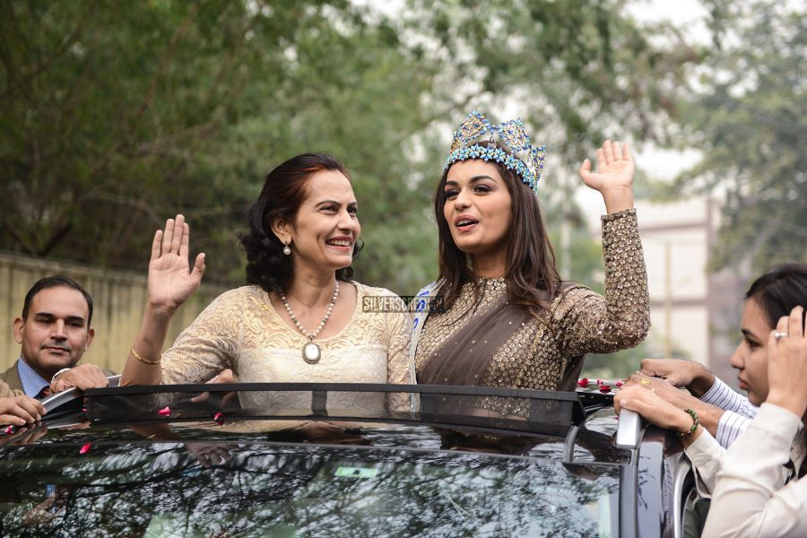 Grand Homecoming Parade For Newly-Crowned Miss World Manushi Chhillar