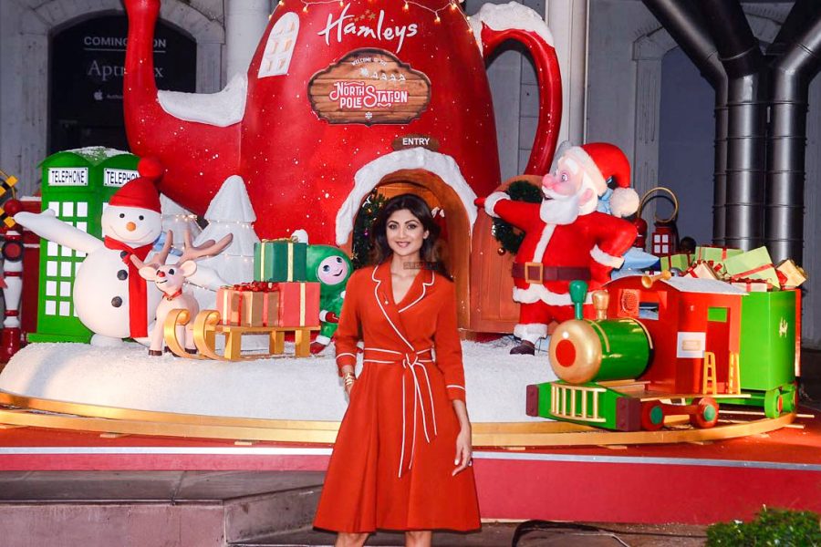 Shilpa Shetty At Hamleys Christmas Celebrations