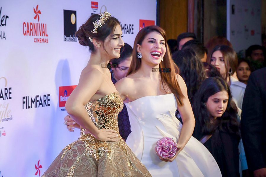 Sonam Kapoor and Jacqueline Fernandez at the Filmfare Glamour And Style Awards.