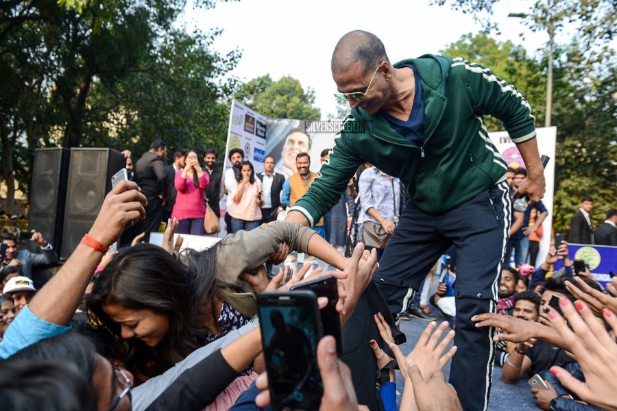 Akshay Kumar Interacts With Students Of Delhi University