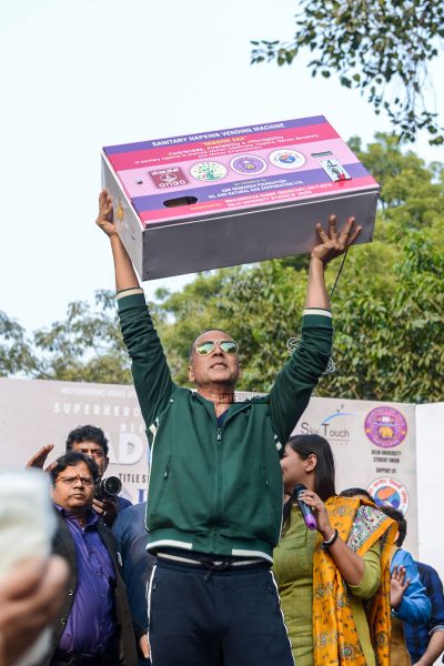 Akshay Kumar Interacts With Students Of Delhi University