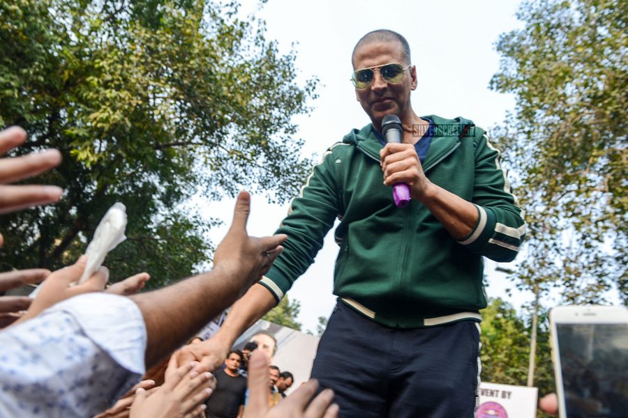 Akshay Kumar Interacts With Students Of Delhi University