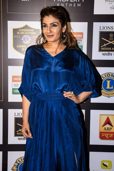 Shabana Azmi, Parineeti Chopra At The Lions Gold Awards