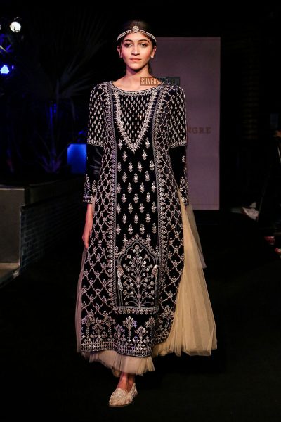 Shraddha Kapoor Walks For Anita Dongre