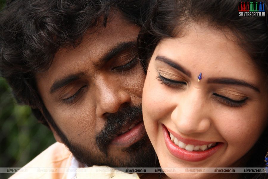 Tea Kadai Bench Movie Stills Starring Ramakrishnan and Tharushi