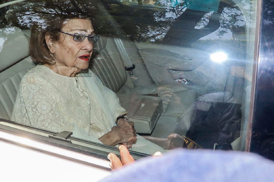 Celebs At Anil Kapoor's House To Offer Condolences