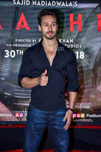 Akshay Kumar, Tiger Shroff, Disha Patani, Kriti Sanon & Others At The Baaghi 2 Premiere