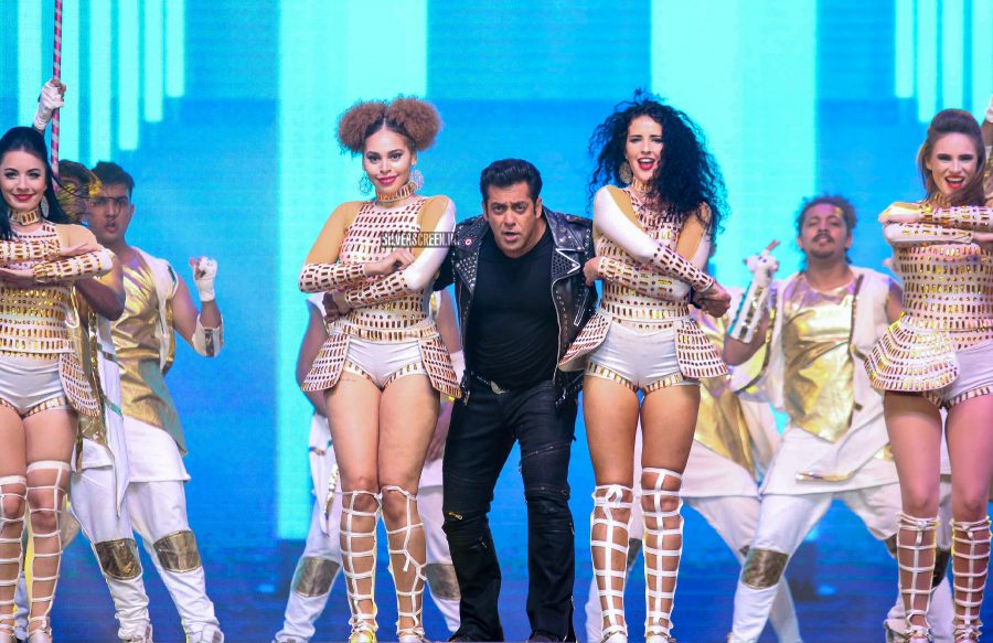 Salman Khan, Katrina Kaif, Prabhu Deva, Sonakshi Sinha Perform At The Da-Bangg The Tour, Pune