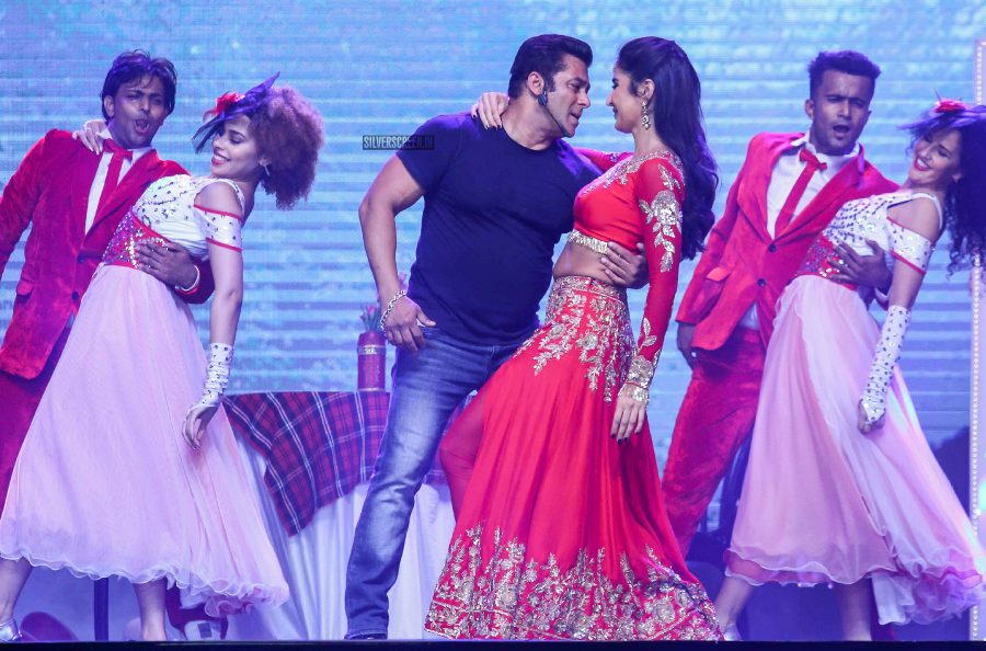 Salman Khan, Katrina Kaif, Prabhu Deva, Sonakshi Sinha Perform At The Da-Bangg The Tour, Pune