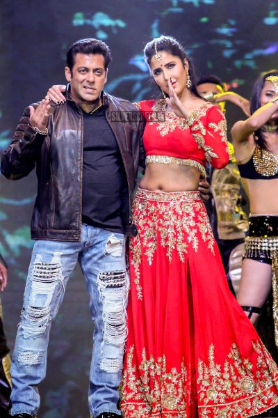 Salman Khan, Katrina Kaif, Prabhu Deva, Sonakshi Sinha Perform At The Da-Bangg The Tour, Pune