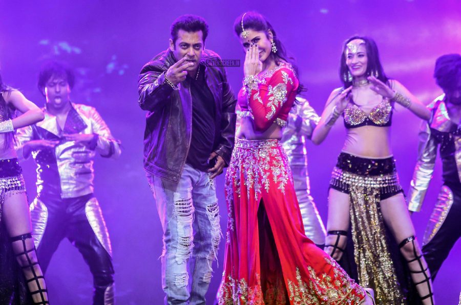 Salman Khan, Katrina Kaif, Prabhu Deva, Sonakshi Sinha Perform At The Da-Bangg The Tour, Pune