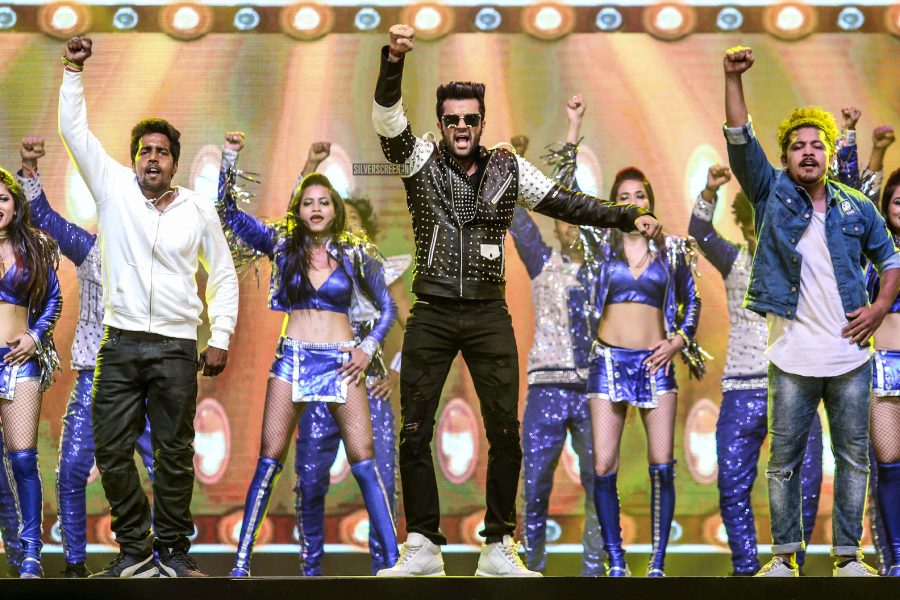 Salman Khan, Katrina Kaif, Prabhu Deva, Sonakshi Sinha Perform At The Da-Bangg The Tour, Pune