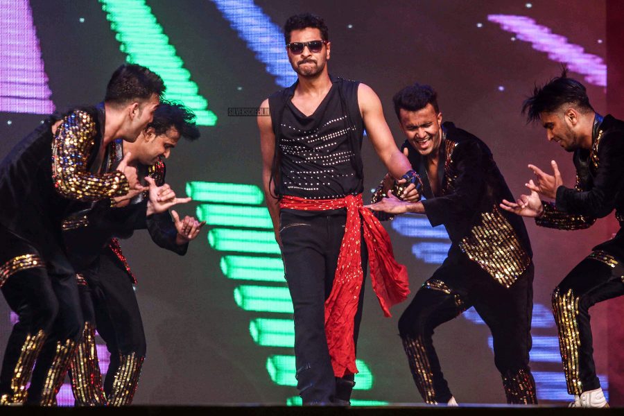 Salman Khan, Katrina Kaif, Prabhu Deva, Sonakshi Sinha Perform At The Da-Bangg The Tour, Pune