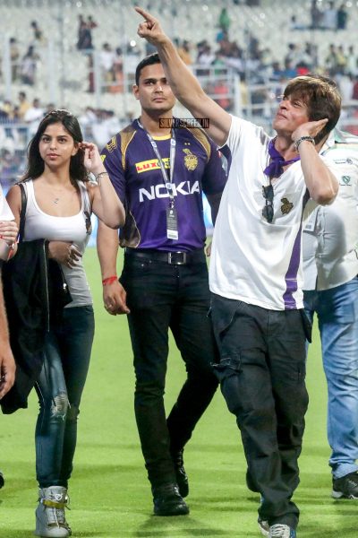 IPL 2018: Shah Rukh Khan Cheers For KKR At Kolkata's Eden Gardens