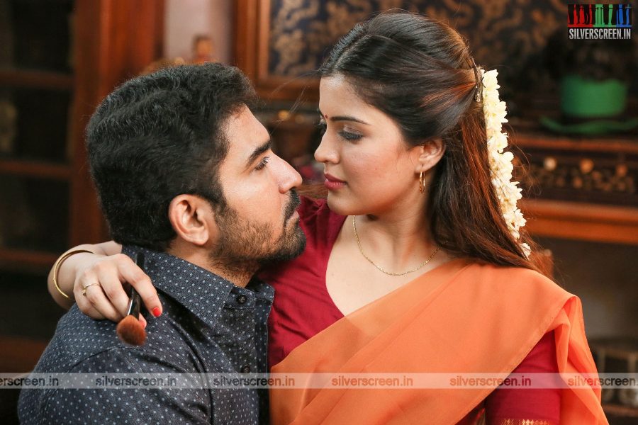 Kaali Movie Stills Starring Vijay Antony, Amritha And Others