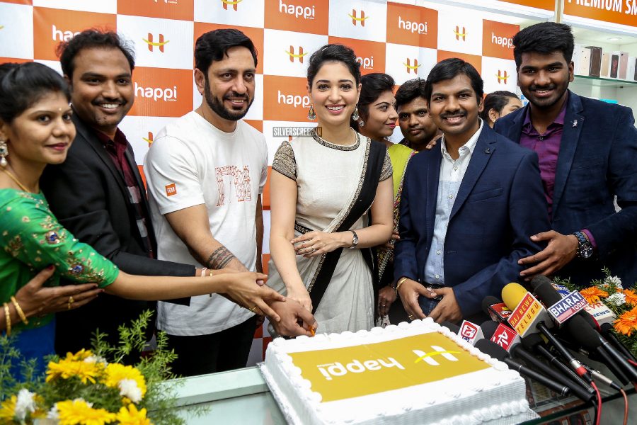 Tamannaah Bhatia At The Inauguration Of Happi Mobile Stores In Kurnool