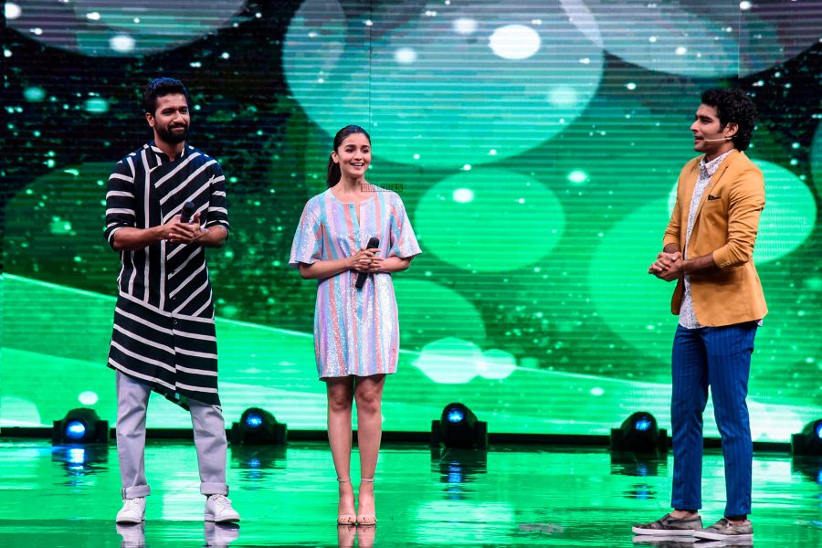 Alia Bhatt, Vicky Kaushal On The Sets Of A Dance Reality Show