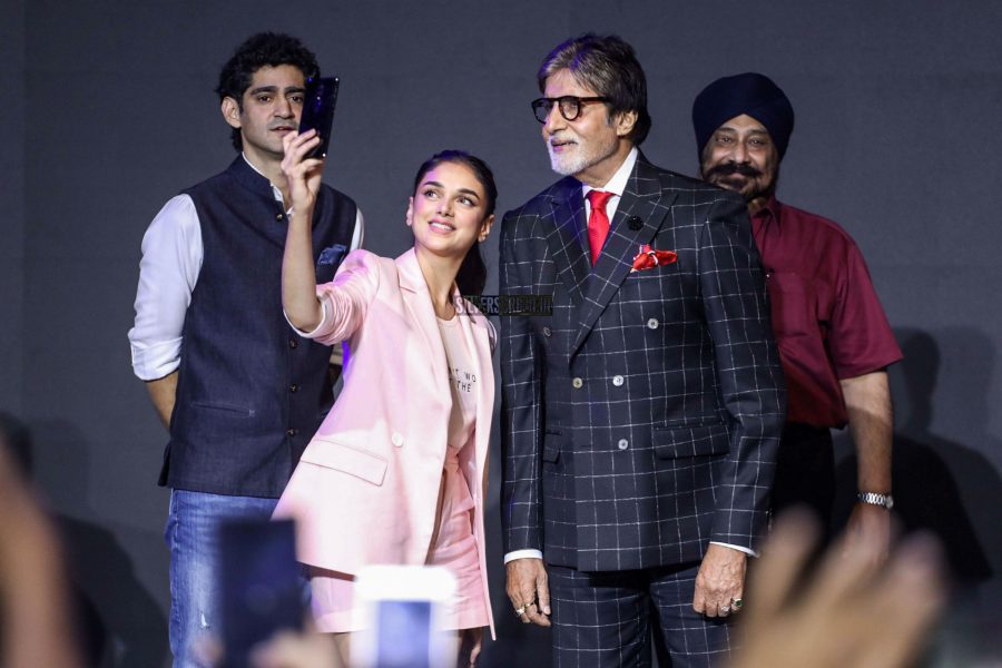 Amitabh Bachchan & Aditi Rao Hydari At A Smartphone Launch