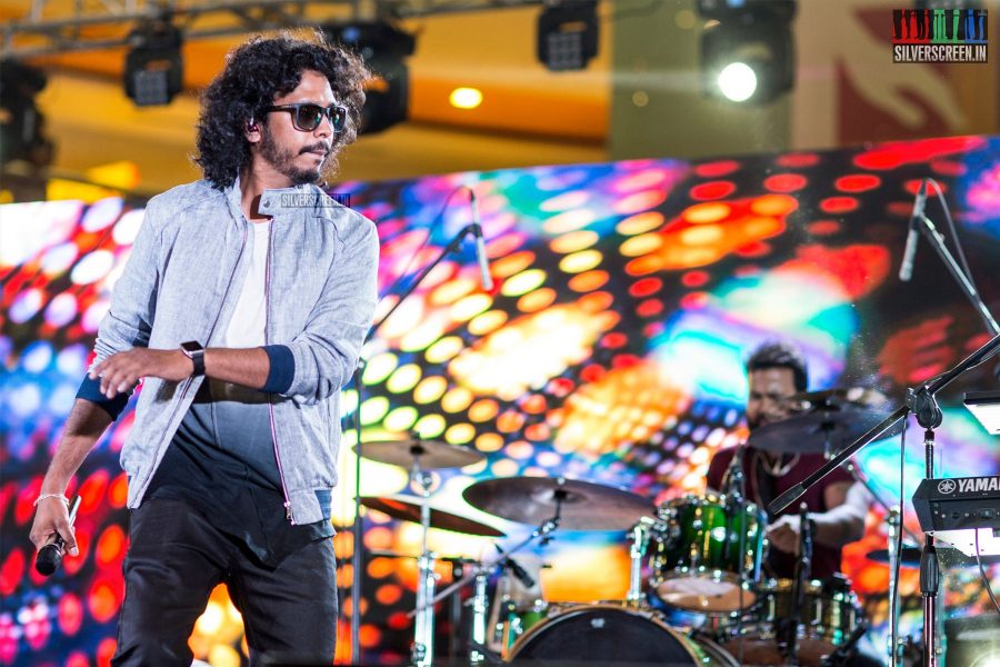 Nakash Aziz Live In Concert At The Forum Vijaya Mall