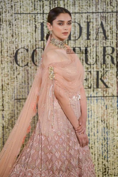 Aditi Rao Hydari Walks The Ramp For Tarun Tahiliani