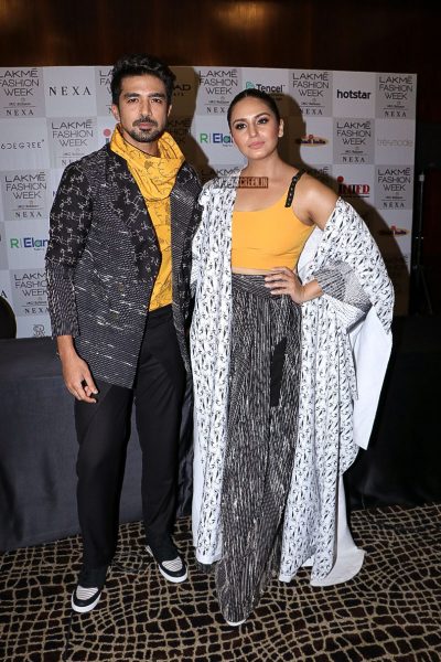 Huma Qureshi At The Red Carpet Of Lakme Fashion Week 2018