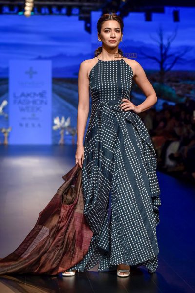 Kriti Kharbanda At The Lakme Fashion Week 2018