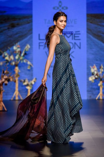 Kriti Kharbanda At The Lakme Fashion Week 2018