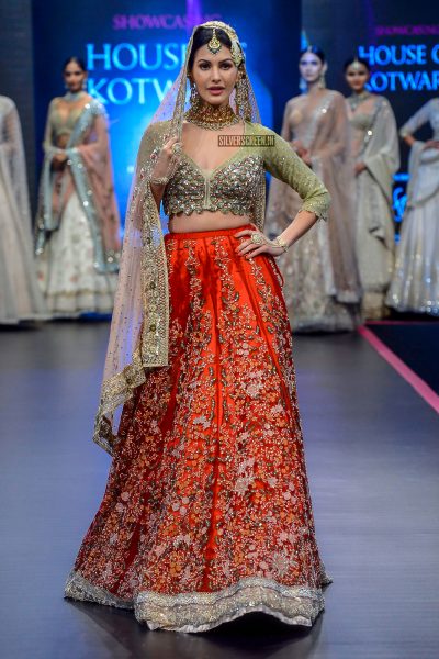 Amyra Dastur Show-Stopper For Pernia's Pop Up Show