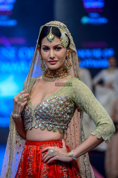 Amyra Dastur Show-Stopper For Pernia's Pop Up Show