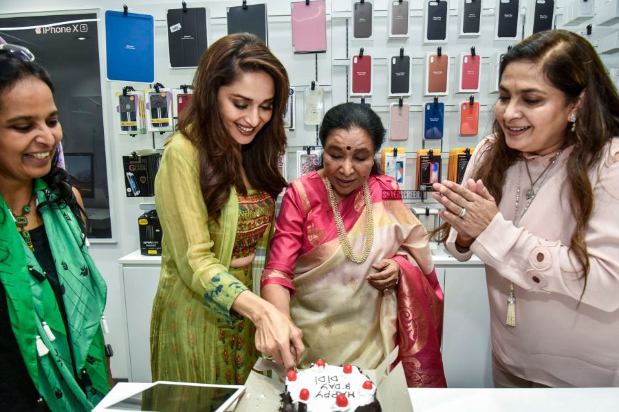 Madhuri Dixit & Asha Bhosle At A Product Launch